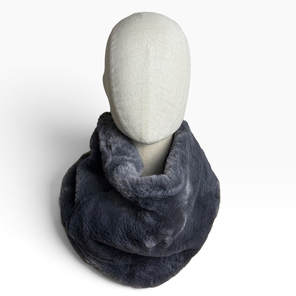 Cuello de pelo sintético