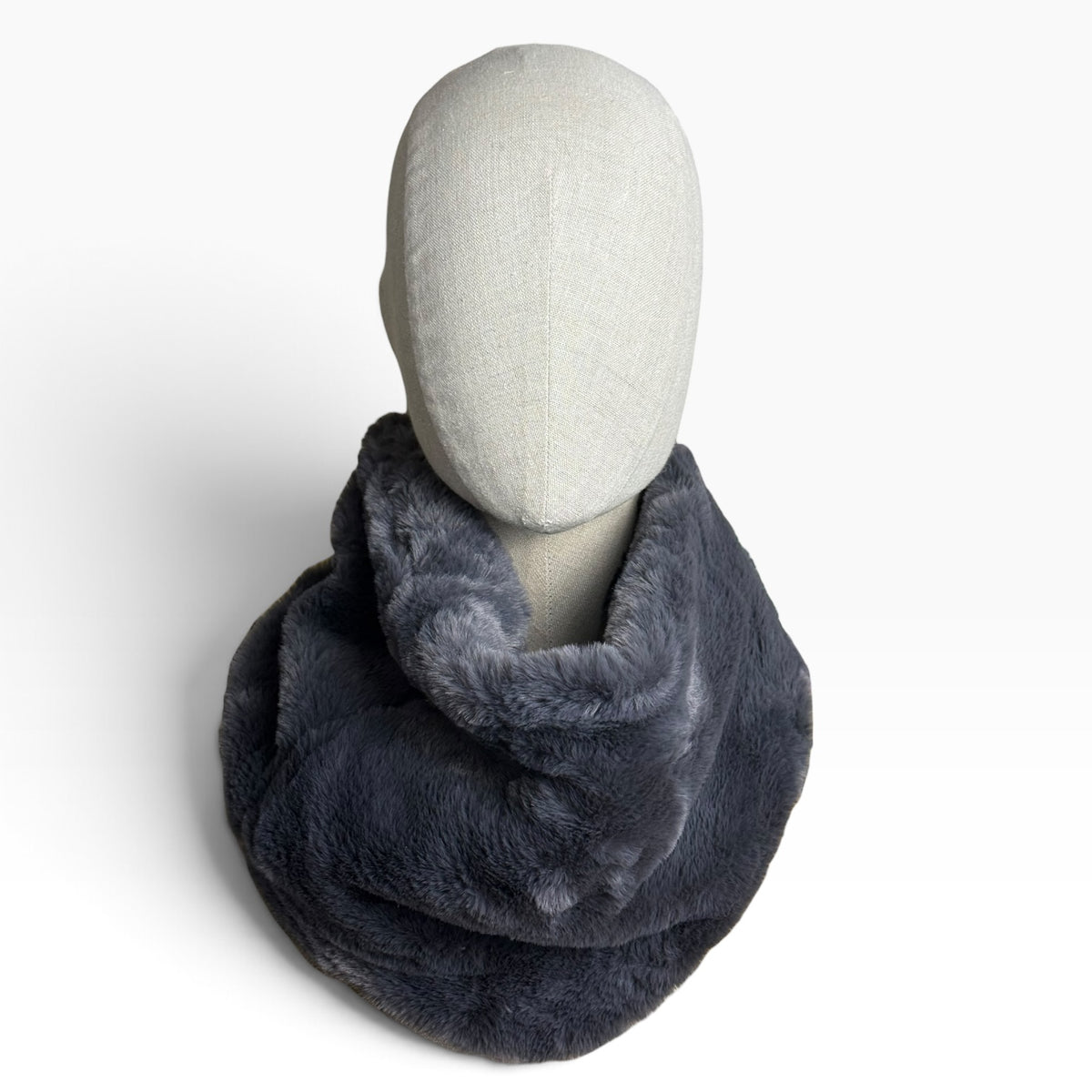 Cuello de pelo sintético
