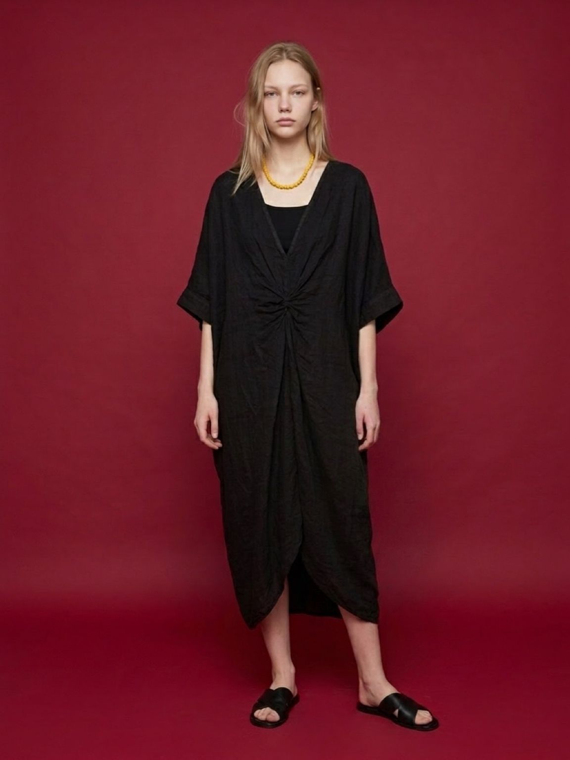 Vestido de lino con nudo