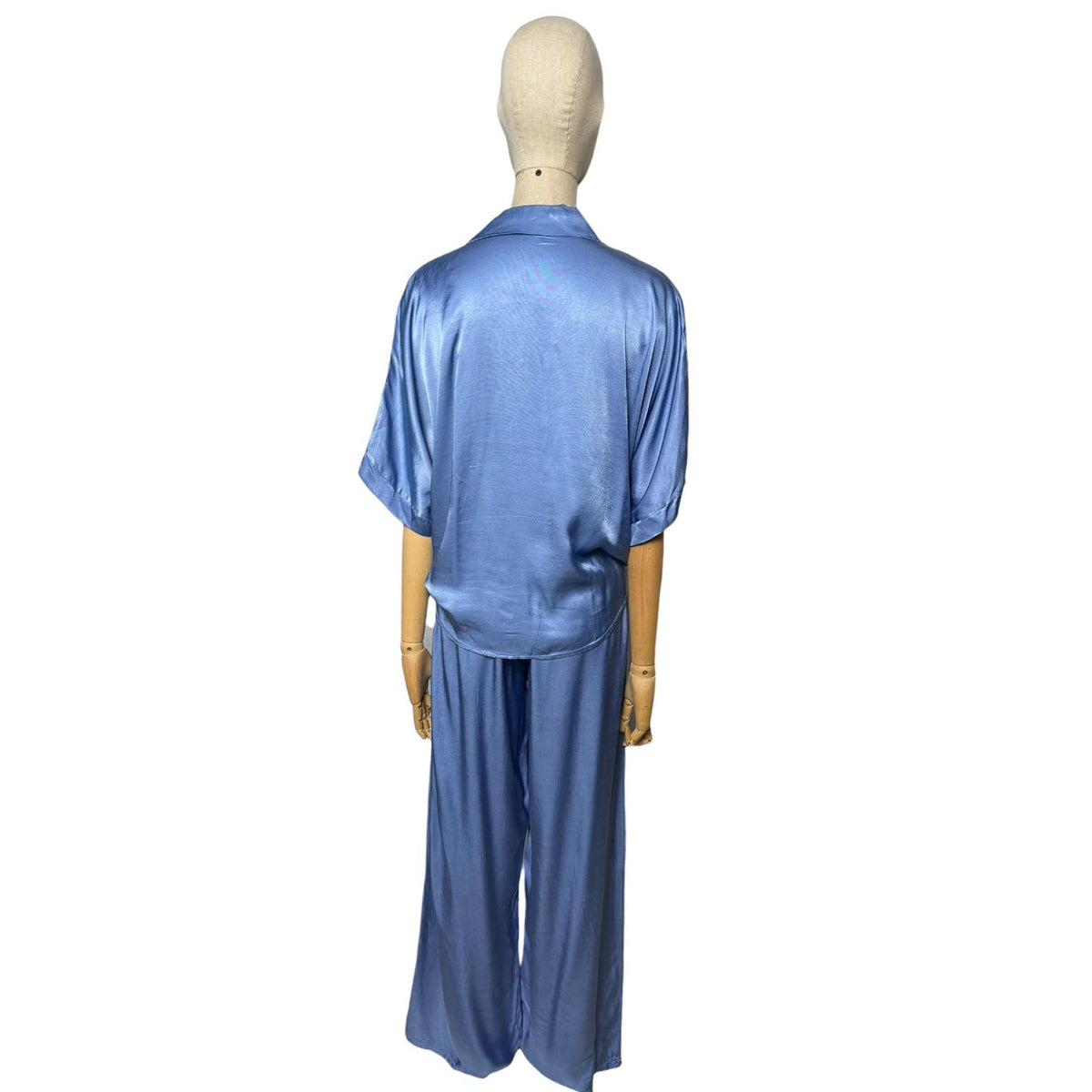 Conjunto satinado nudo