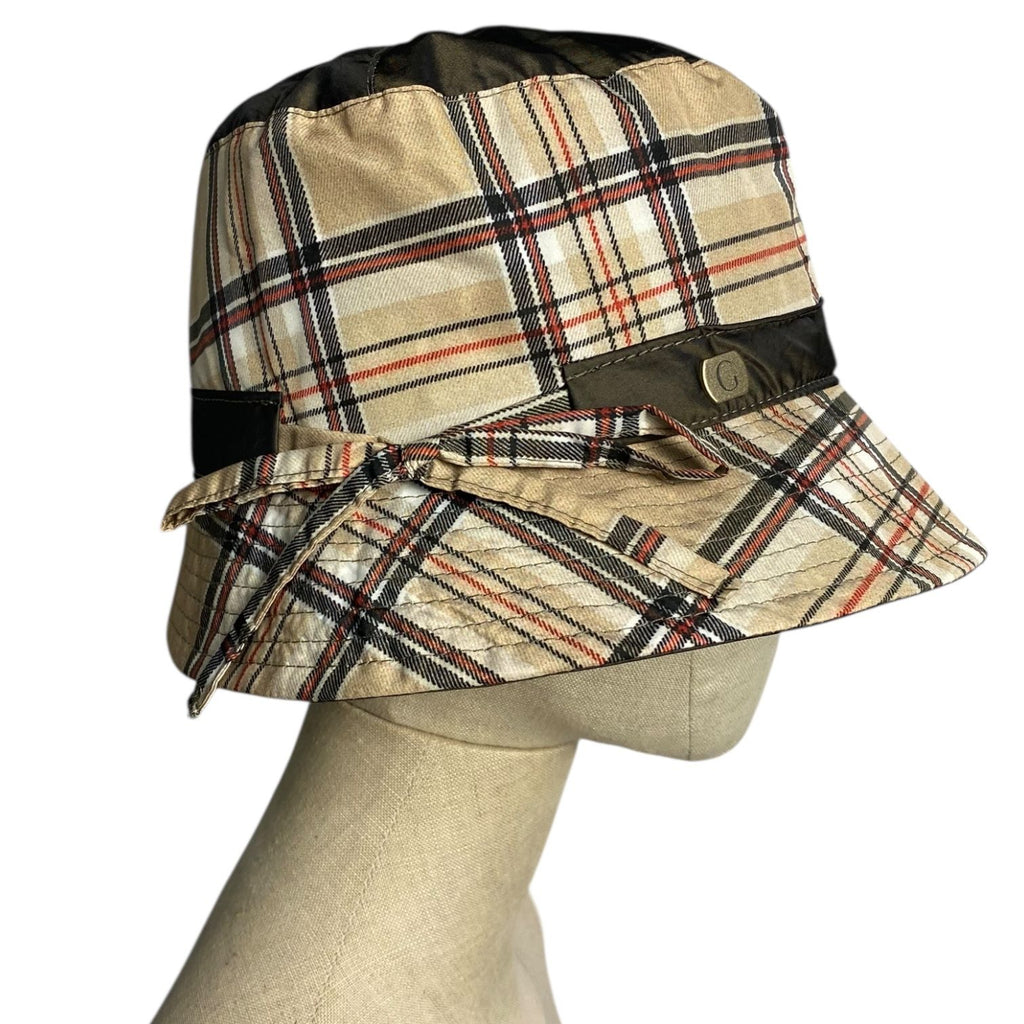 Gorro escocés ala corta