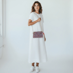 Bolso de mano de pedrería ondas