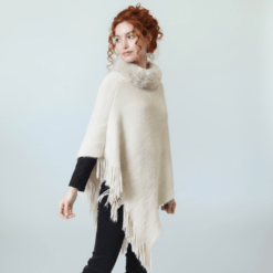 Poncho cuello de pelo